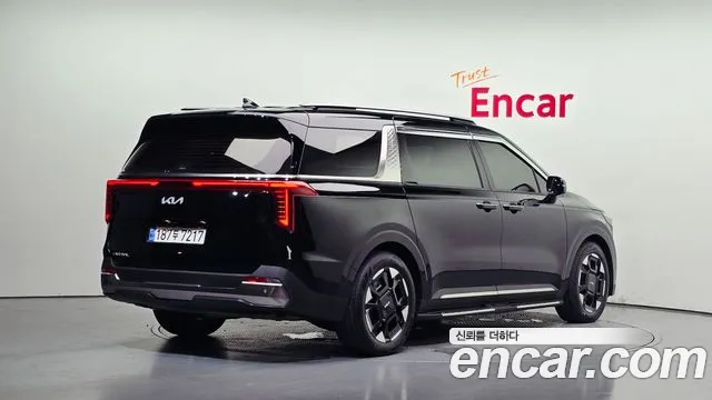 Kia Carnival 2024 thumb 2