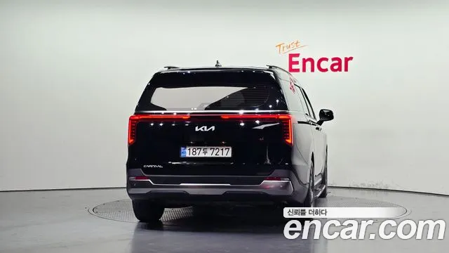 Kia Carnival 2024 thumb 4