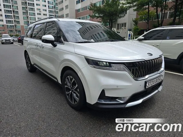 Kia Carnival 2021 thumb 2