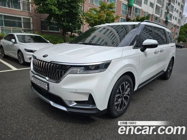 Kia Carnival 2021 thumb 3