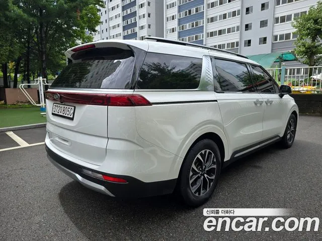 Kia Carnival 2021 thumb 6