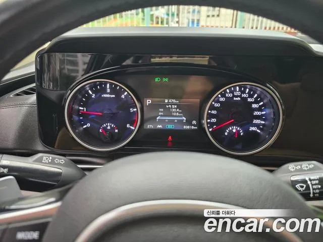 Kia Carnival 2021 thumb 10