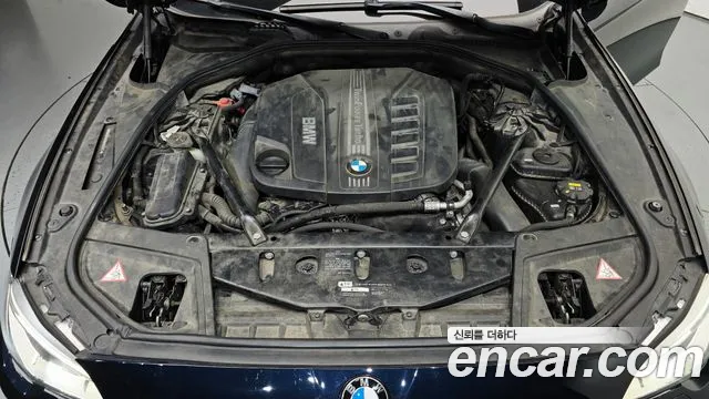 BMW 5-Series 2016 thumb 6