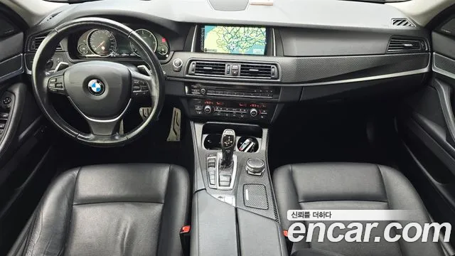 BMW 5-Series 2016 thumb 7
