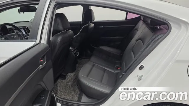 Hyundai Avante 2016 thumb 11