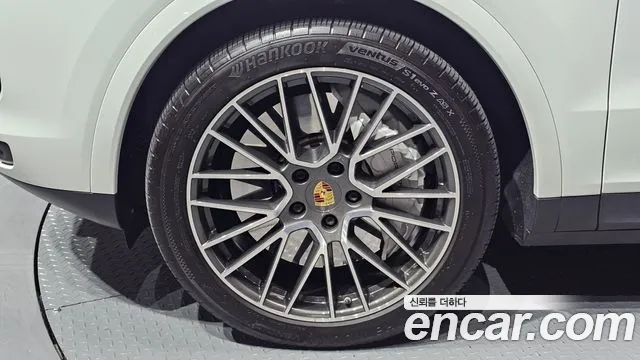 Porsche Cayenne 2020 thumb 5