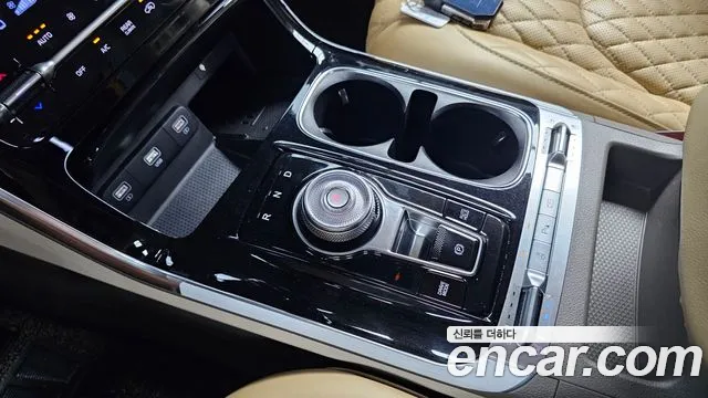 Kia Carnival 2021 thumb 8