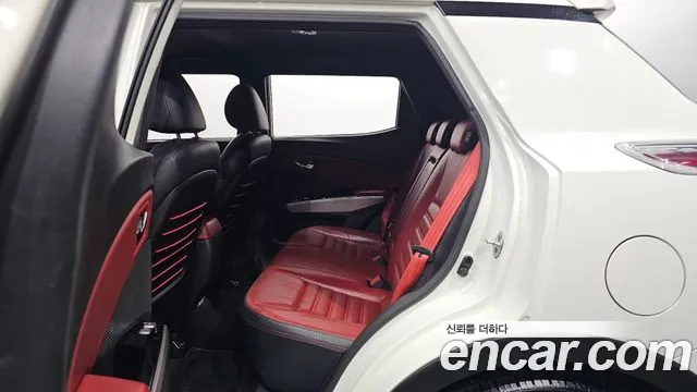 KG_Mobility_Ssangyong TIBOLI 2015 thumb 11