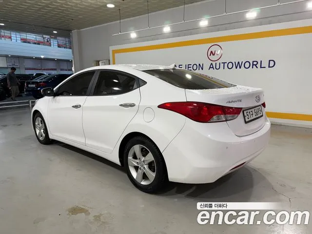 Hyundai Avante 2012 thumb 3