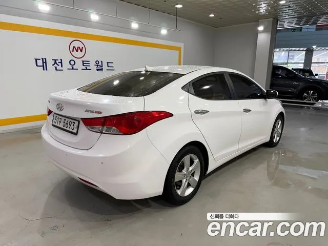 Hyundai Avante 2012 thumb 5