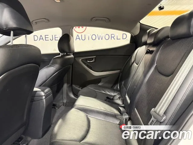 Hyundai Avante 2012 thumb 8