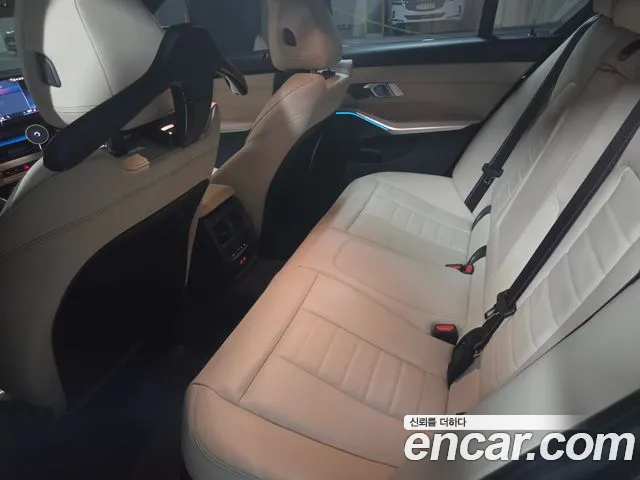 BMW 3-Series 2026 thumb 8