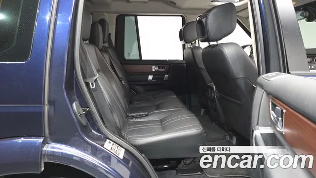 Land Rover Discovery 2016 thumb 11