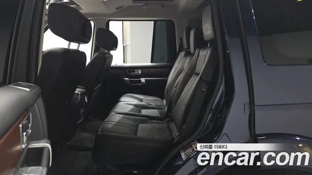 Land Rover Discovery 2016 thumb 12