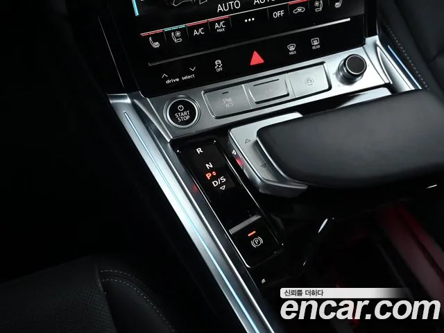 Audi Q8 e-tron 2024 thumb 9