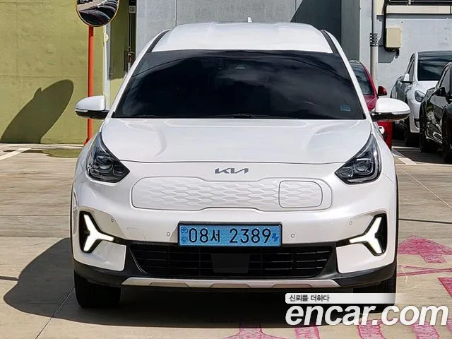 Kia Niro 2023 thumb 2