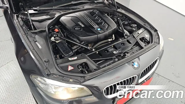 BMW 5-Series 2013 thumb 6