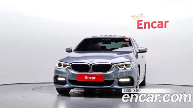 BMW 5-Series 2017 thumb 3