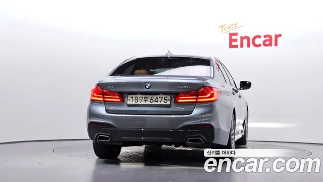 BMW 5-Series 2017 thumb 4