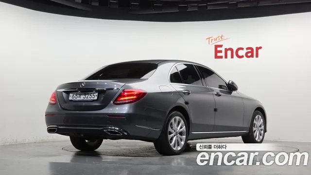 Mercedes-Benz E-Класс 2018 thumb 2