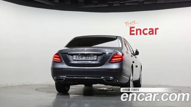 Mercedes-Benz E-Класс 2018 thumb 4