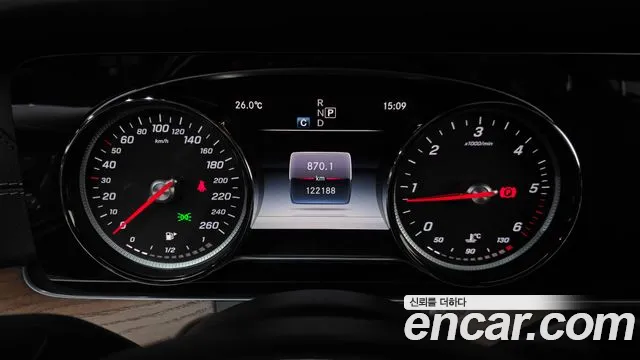 Mercedes-Benz E-Класс 2018 thumb 8