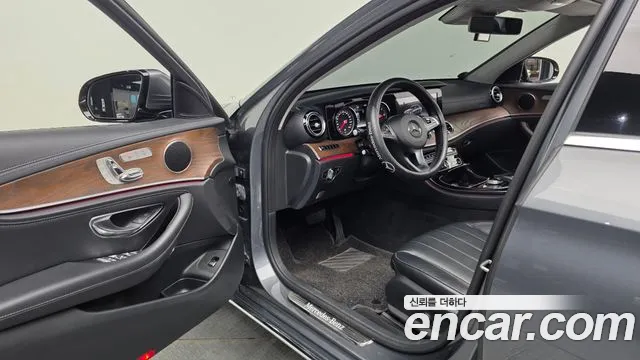 Mercedes-Benz E-Класс 2018 thumb 10