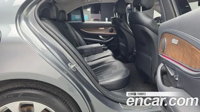 Mercedes-Benz E-Класс 2018 thumb 12