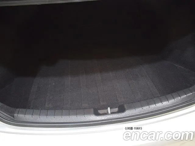 Hyundai Avante 2016 thumb 4