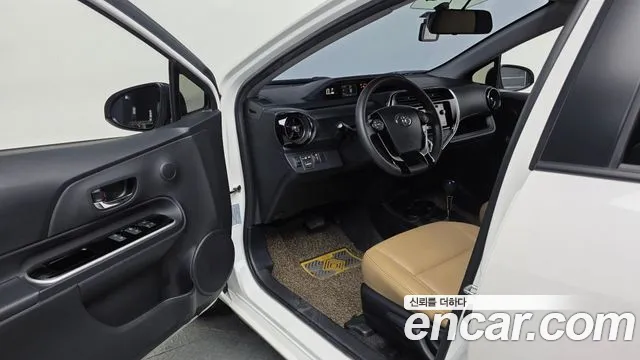 Toyota Prius 2019 thumb 10