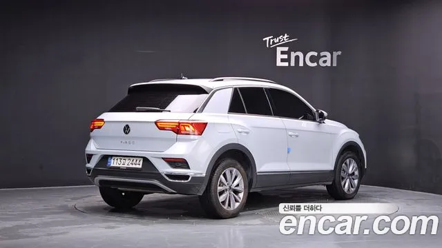 Volkswagen T-Roc 2021 thumb 2