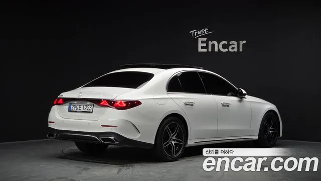 Mercedes-Benz E-Класс 2026 thumb 2