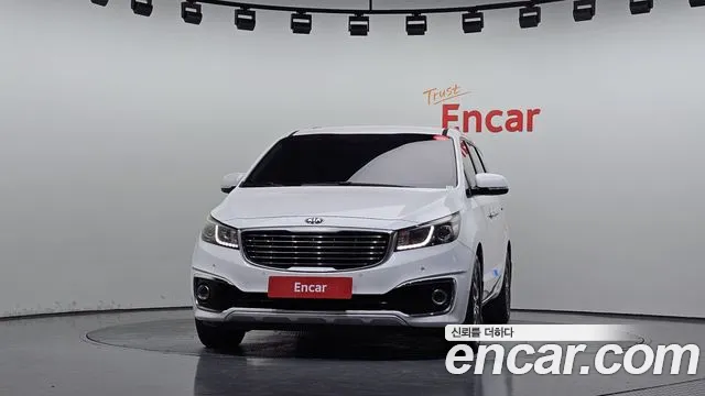 Kia Carnival 2016 thumb 3