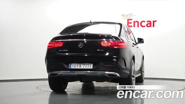 Mercedes-Benz GLE 2017 thumb 4