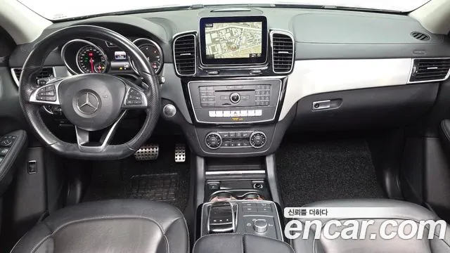 Mercedes-Benz GLE 2017 thumb 7