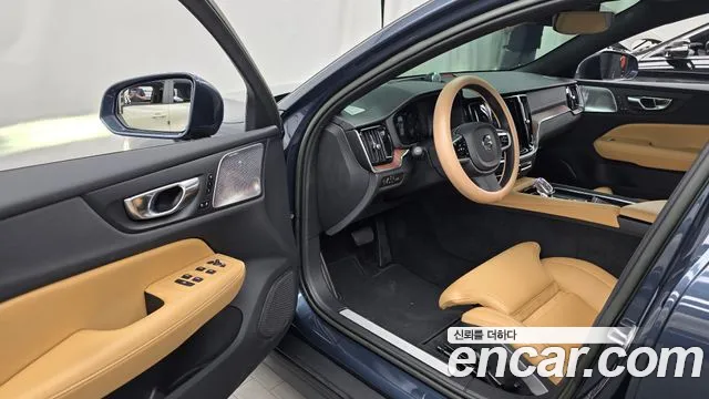 Volvo V60 2022 thumb 10