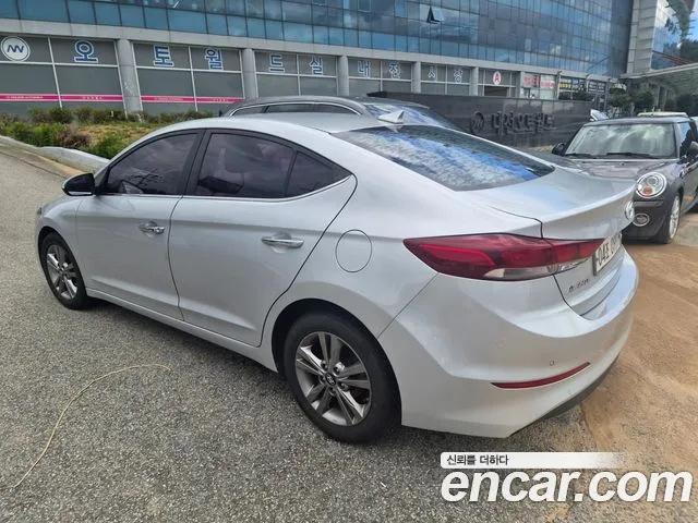 Hyundai Avante 2016 thumb 4