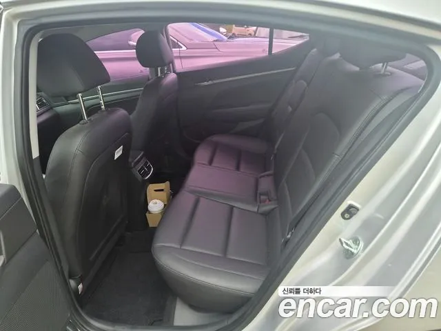 Hyundai Avante 2016 thumb 9