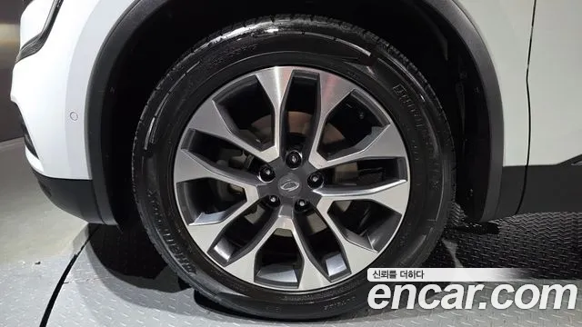 Renault-KoreaSamsung Koleos 2018 thumb 5