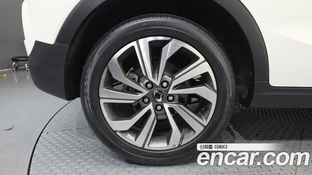 KG_Mobility_Ssangyong TIBOLI 2020 thumb 5