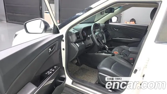 KG_Mobility_Ssangyong TIBOLI 2020 thumb 10