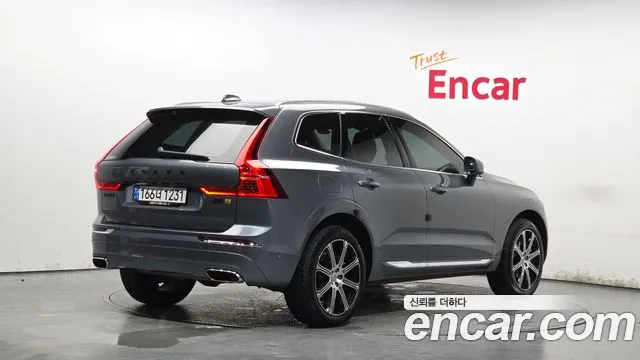 Volvo XC60 2019 thumb 2