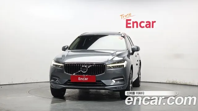 Volvo XC60 2019 thumb 3