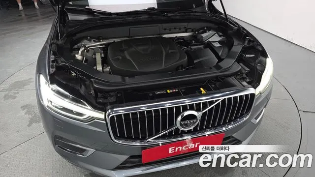 Volvo XC60 2019 thumb 6