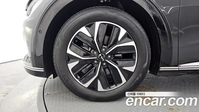 Kia EV6 2022 thumb 5