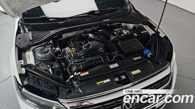 Volkswagen Jetta 2024 thumb 5