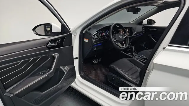 Volkswagen Jetta 2024 thumb 9