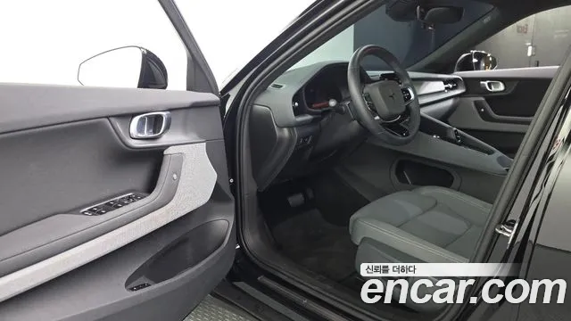 Polestar 2 2022 thumb 10
