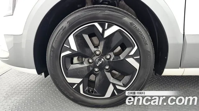 Kia Niro 2023 thumb 5