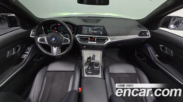 BMW 3-Series 2021 thumb 6